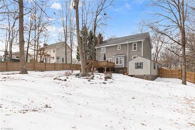 1661 Round Hill Circle, Kernersville, NC 27284