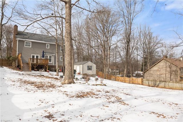 1661 Round Hill Circle, Kernersville, NC 27284