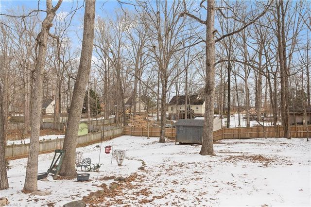 1661 Round Hill Circle, Kernersville, NC 27284