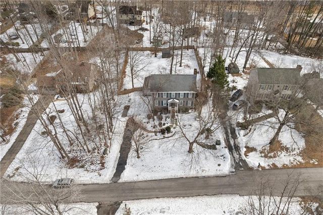 1661 Round Hill Circle, Kernersville, NC 27284