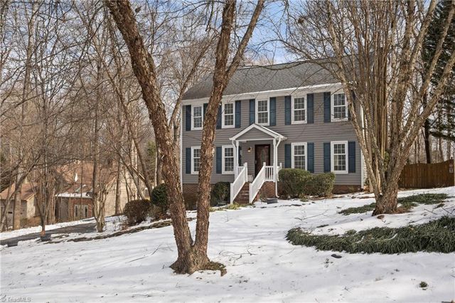 1661 Round Hill Circle, Kernersville, NC 27284