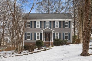 1661 Round Hill Circle, Kernersville, NC 27284
