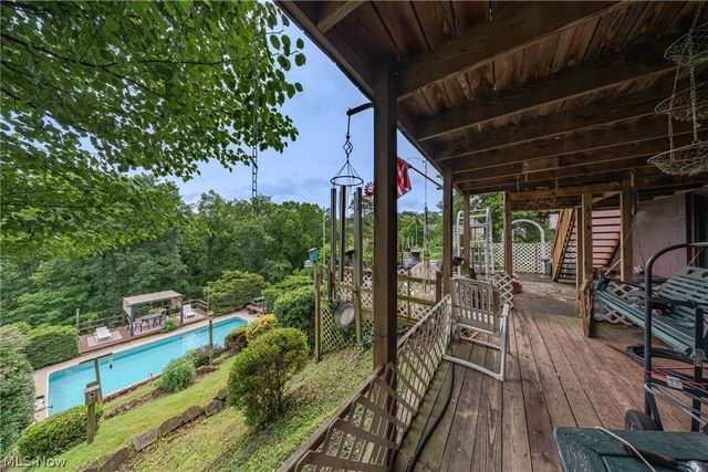 329 Wakefield Drive, Washington, WV 26181