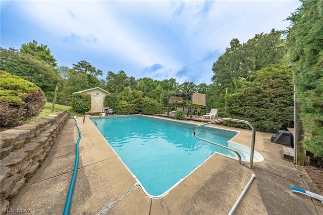329 Wakefield Drive, Washington, WV 26181