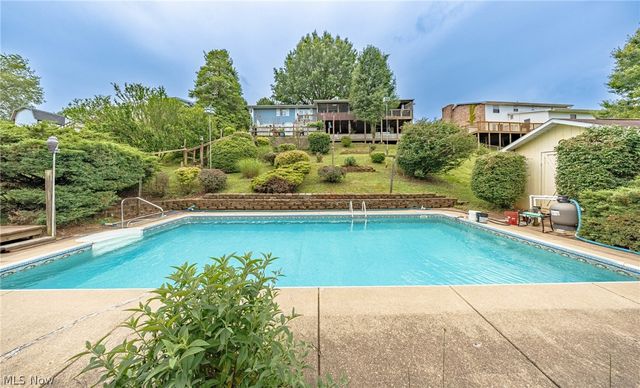 329 Wakefield Drive, Washington, WV 26181