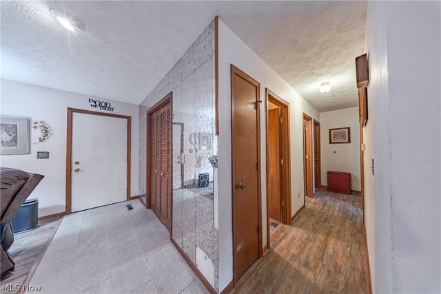 329 Wakefield Drive, Washington, WV 26181