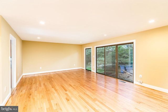 3134 DELBURNE CT, Fairfax, VA 22031
