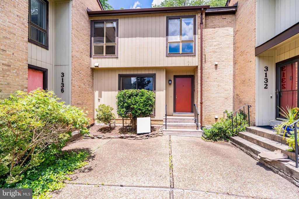 3134 DELBURNE CT, Fairfax, VA 22031