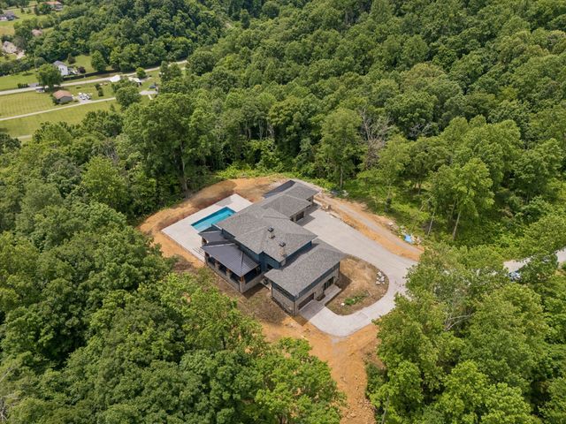 1782 Springwater Lane, Thompsons Station, TN 37179