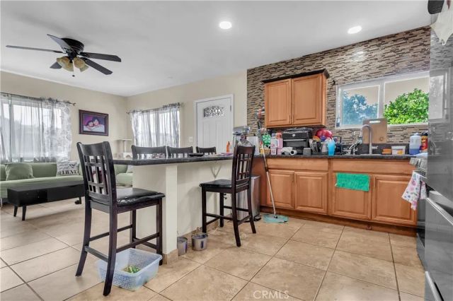 706 W 77th, Los Angeles, CA 90044