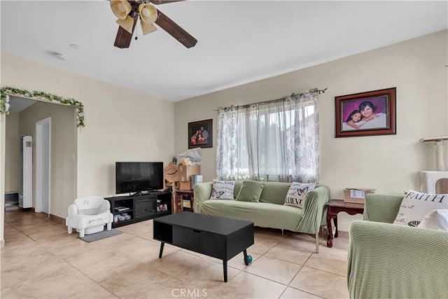 706 W 77th, Los Angeles, CA 90044