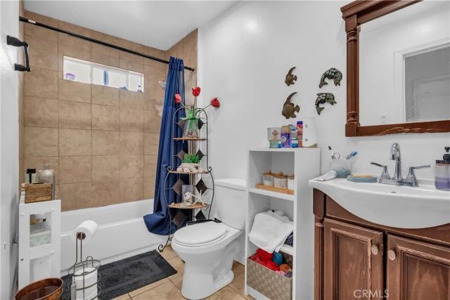 706 W 77th, Los Angeles, CA 90044
