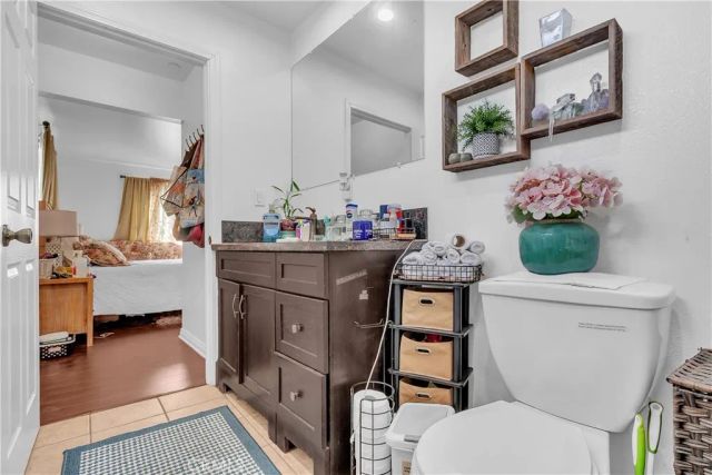 706 W 77th, Los Angeles, CA 90044