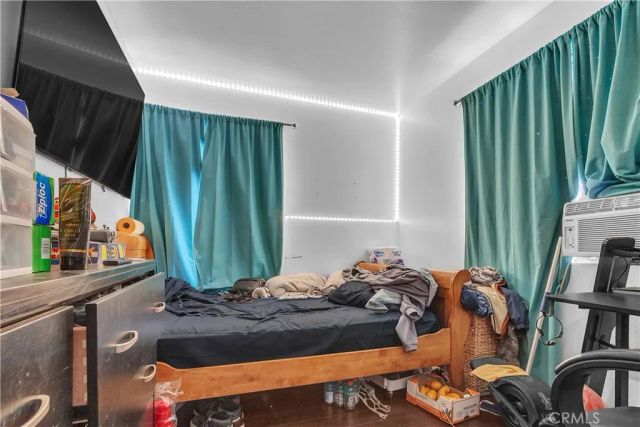 706 W 77th, Los Angeles, CA 90044