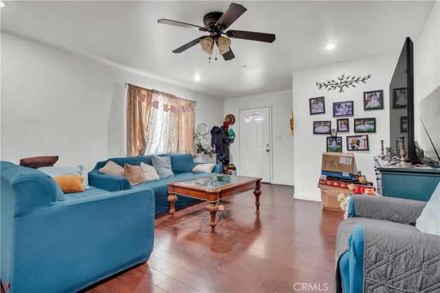 706 W 77th, Los Angeles, CA 90044