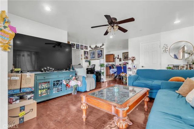 706 W 77th, Los Angeles, CA 90044