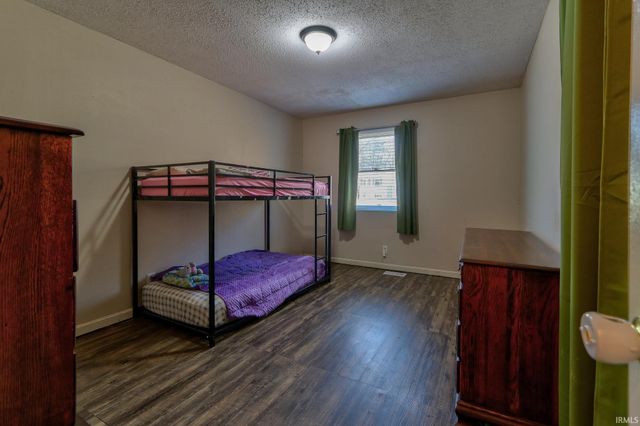 670 S Burkhardt Road, Evansville, IN 47715