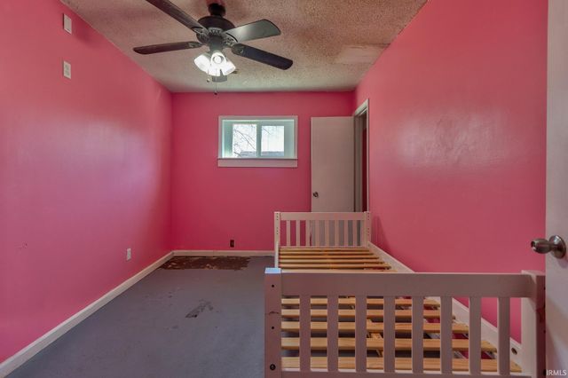 670 S Burkhardt Road, Evansville, IN 47715