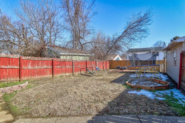 670 S Burkhardt Road, Evansville, IN 47715