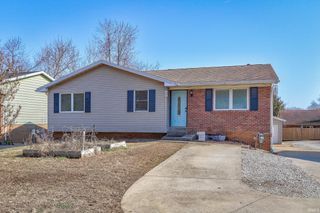 670 S Burkhardt Road, Evansville, IN 47715