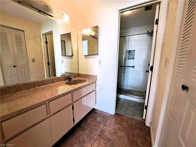 10525 Putnam CT, Lehigh Acres, FL 33936