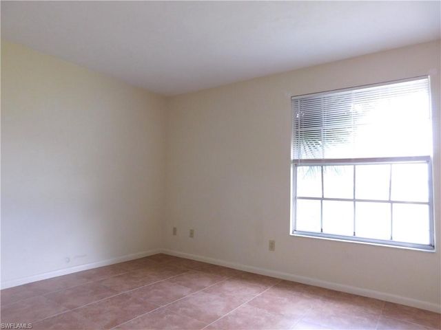 10525 Putnam CT, Lehigh Acres, FL 33936