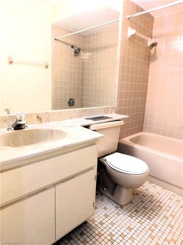 10525 Putnam CT, Lehigh Acres, FL 33936