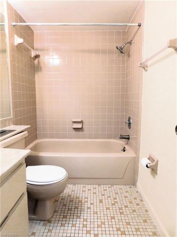 10525 Putnam CT, Lehigh Acres, FL 33936