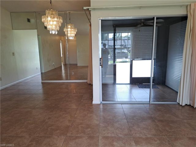 10525 Putnam CT, Lehigh Acres, FL 33936