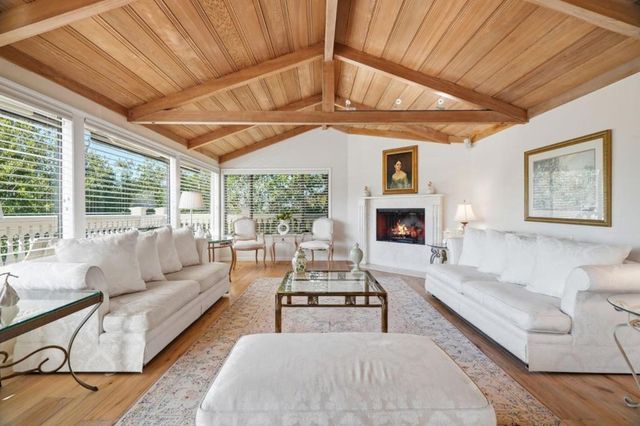 911 Matts Court, Los Altos, CA 94024