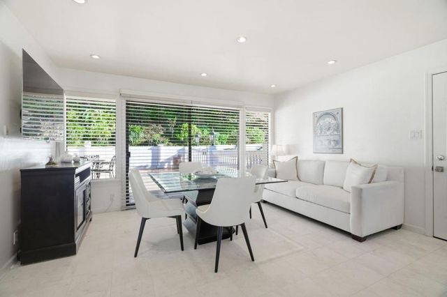 911 Matts Court, Los Altos, CA 94024