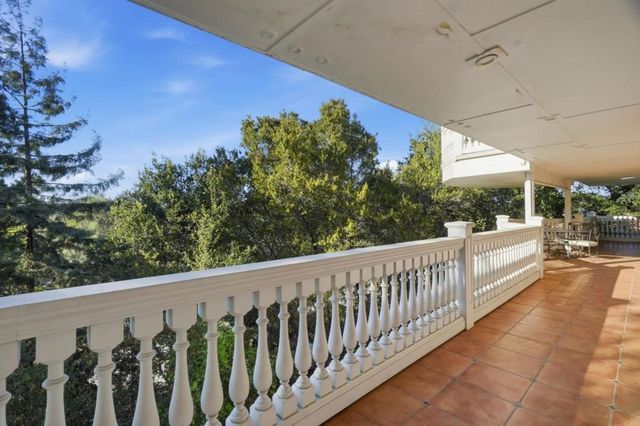 911 Matts Court, Los Altos, CA 94024