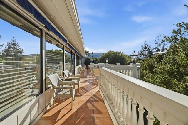 911 Matts Court, Los Altos, CA 94024