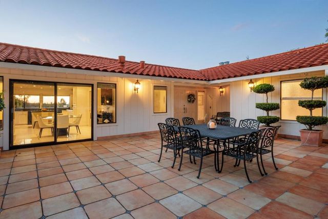 911 Matts Court, Los Altos, CA 94024