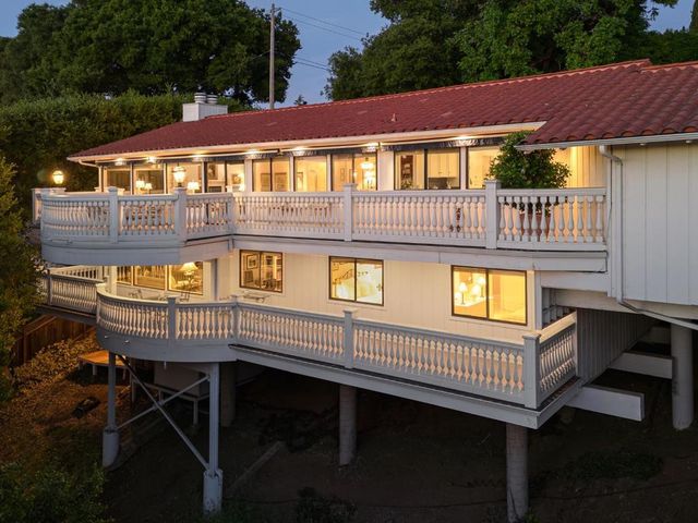 911 Matts Court, Los Altos, CA 94024