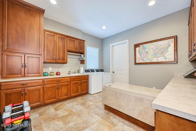 1037 SHIPWATCH Drive E, Jacksonville, FL 32225