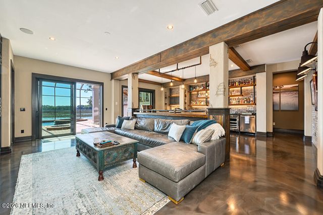 1037 SHIPWATCH Drive E, Jacksonville, FL 32225