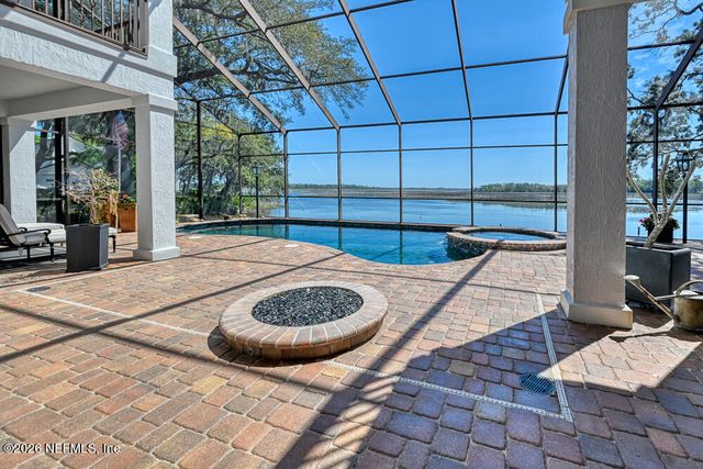 1037 SHIPWATCH Drive E, Jacksonville, FL 32225