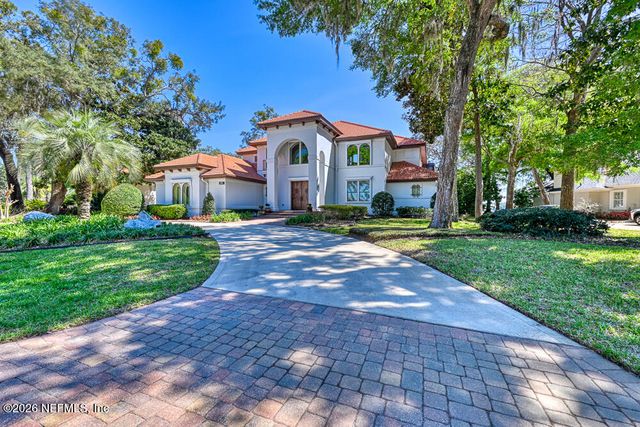 1037 SHIPWATCH Drive E, Jacksonville, FL 32225