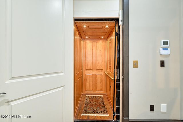 1037 SHIPWATCH Drive E, Jacksonville, FL 32225