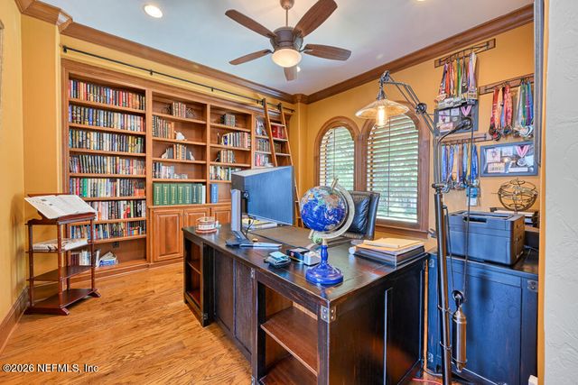 1037 SHIPWATCH Drive E, Jacksonville, FL 32225