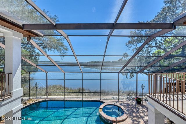 1037 SHIPWATCH Drive E, Jacksonville, FL 32225