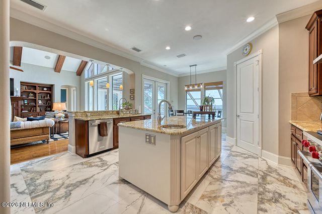 1037 SHIPWATCH Drive E, Jacksonville, FL 32225