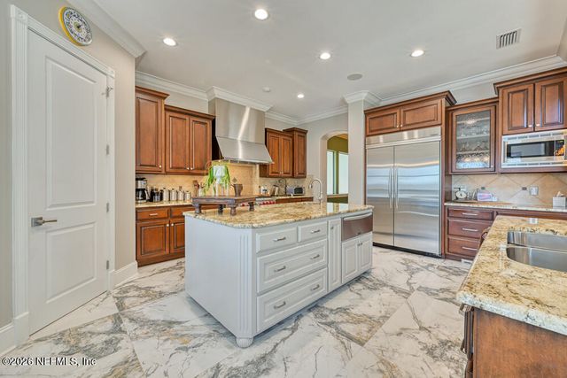 1037 SHIPWATCH Drive E, Jacksonville, FL 32225