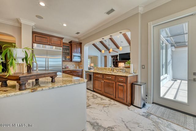 1037 SHIPWATCH Drive E, Jacksonville, FL 32225