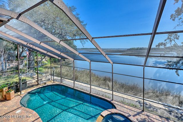 1037 SHIPWATCH Drive E, Jacksonville, FL 32225