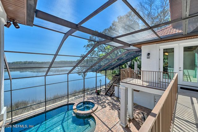 1037 SHIPWATCH Drive E, Jacksonville, FL 32225