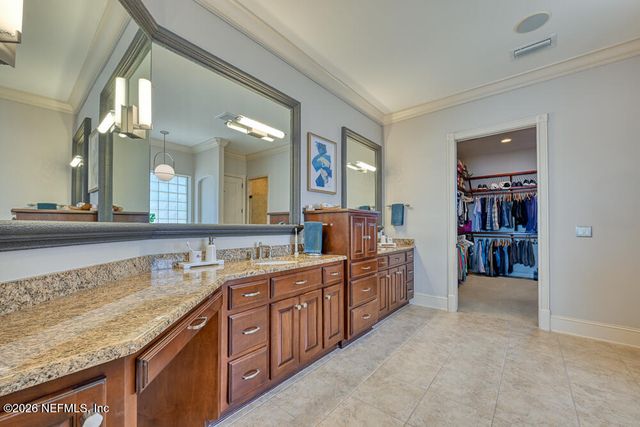 1037 SHIPWATCH Drive E, Jacksonville, FL 32225