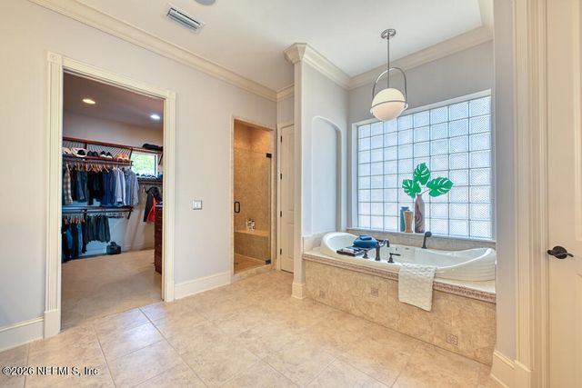 1037 SHIPWATCH Drive E, Jacksonville, FL 32225