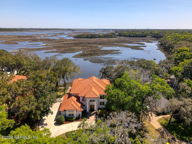 1037 SHIPWATCH Drive E, Jacksonville, FL 32225